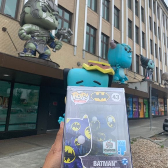 BATMAN ART SERIES FUNKO POP #43 EXCLUSIVE HQ - Picture 1 of 6